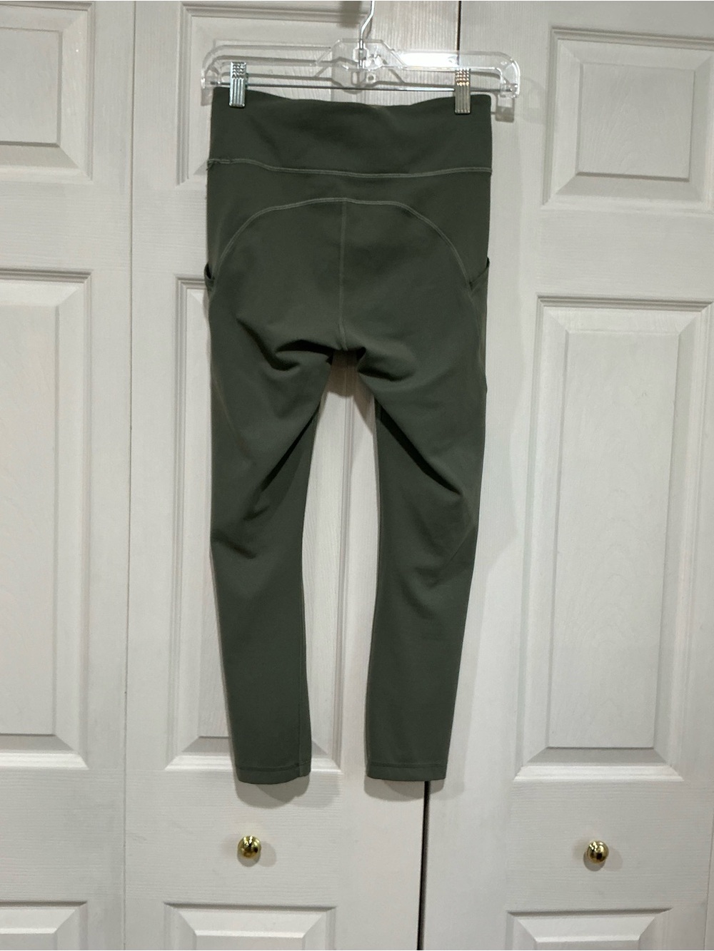 🤎 Lululemon Olive Green 23” Inseam Leggings with Pockets - Size 6 (00891) - Picture 3 of 8